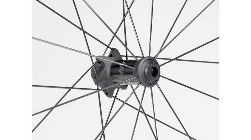 Bontrager Aeolus XXX 2 TLR Disc Clincher Road Wheel - Trek Bikes (JP)