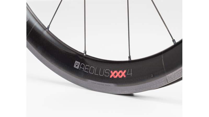 Bontrager Aeolus XXX 4 TLR Clincher Road Wheel - Trek Bikes