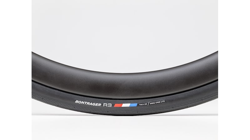 ボントレガー R3 Hard-Case Lite ロード タイヤ - Trek Bikes (JP)