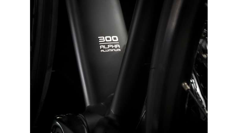 Émonda ALR 4 - Trek Bikes (JP)