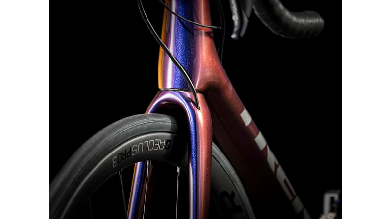 Émonda SLR 7 Disc - Trek Bikes (JP)