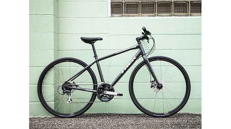 クロスバイク TREK FX 2 Disc Women

自転車 チャリ トレック人気のクロスバイク FX 2 DISC Women's（女性用モデル