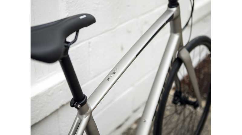 FX Sport 4 - Trek Bikes (JP)