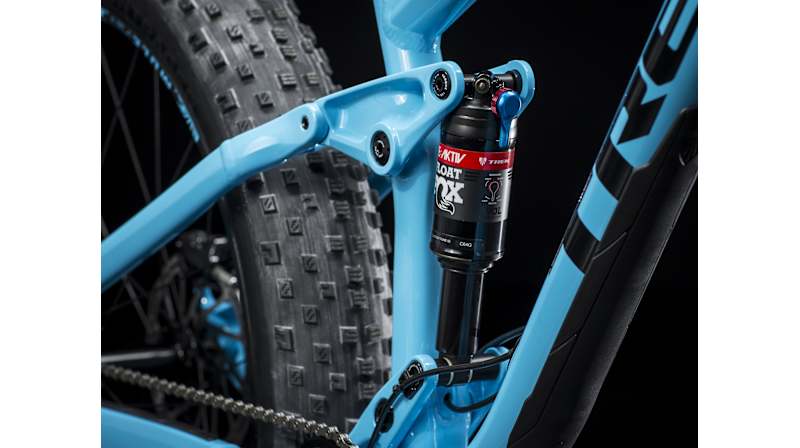 MOMO TREK ブルー 350mm Ｄシェイプ　イタリア製 MOMO モモ ステアリング トレック ブルー 350mm ##872111057