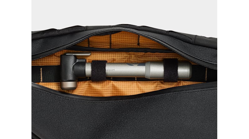 トレック アドベンチャー Boss フルフレームバッグ - Trek Bikes (JP)