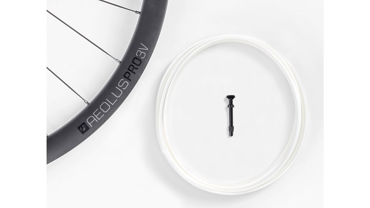 Bontrager Aeolus Pro 3V TLR Disc Road Wheel - Trek Bikes