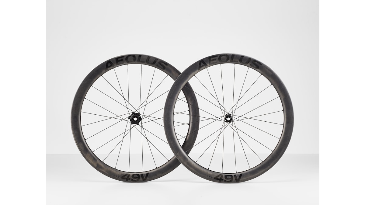 Bontrager Aeolus Pro 49V Disc TLR Road Wheel - Trek Bikes
