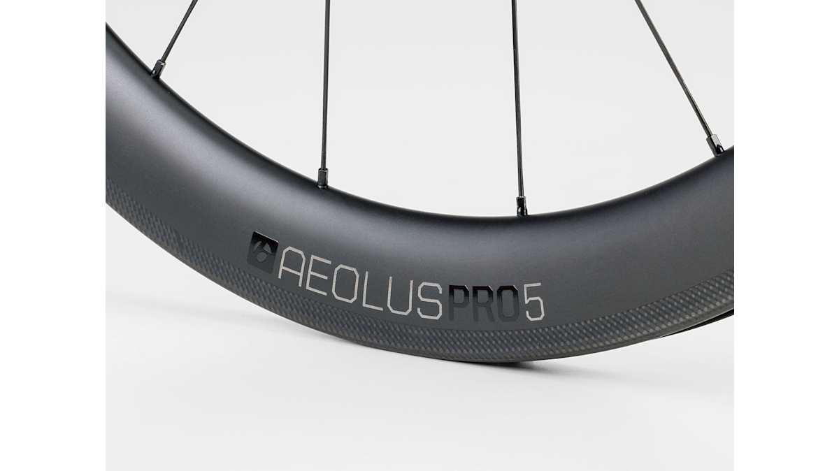Bontrager Aeolus Pro 5 TLR Road Wheel - Trek Bikes