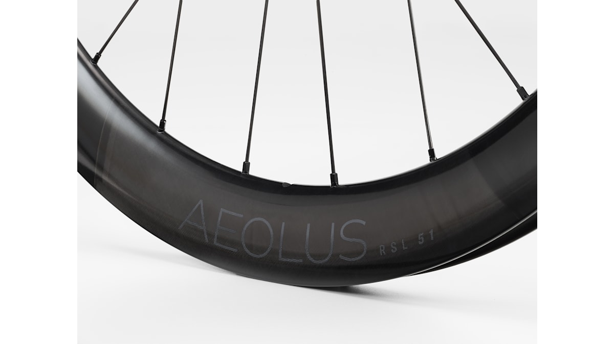 Bontrager Aeolus RSL 51 Front ボントレガー Bontrager Aeolus RSL 51 TLR Disc Road Wheel - Electra Bikes