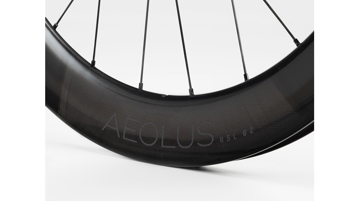 Bontrager Aeolus RSL 62 TLR Disc Road Wheel - Trek Bikes