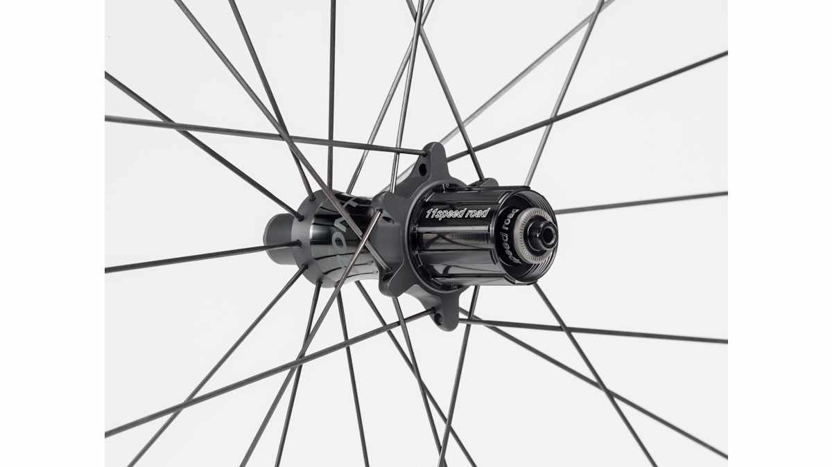 ボントレガー Aeolus XXX Tubular Bontrager Aeolus XXX Tubular Road Wheel - Trek Bikes