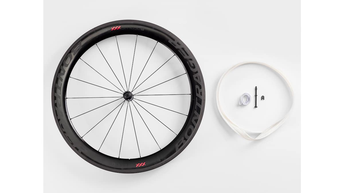 Bontrager Aeolus XXX 6 TLR Clincher 前輪のみ Bontrager Aeolus XXX 6 TLR Clincher Road Wheel - Trek Bikes (AU)