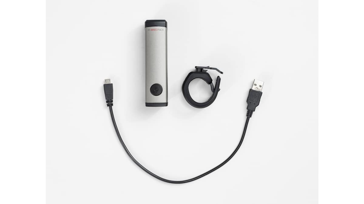 ボントレガー Ion Comp R フロントライト - Trek Bikes (JP)