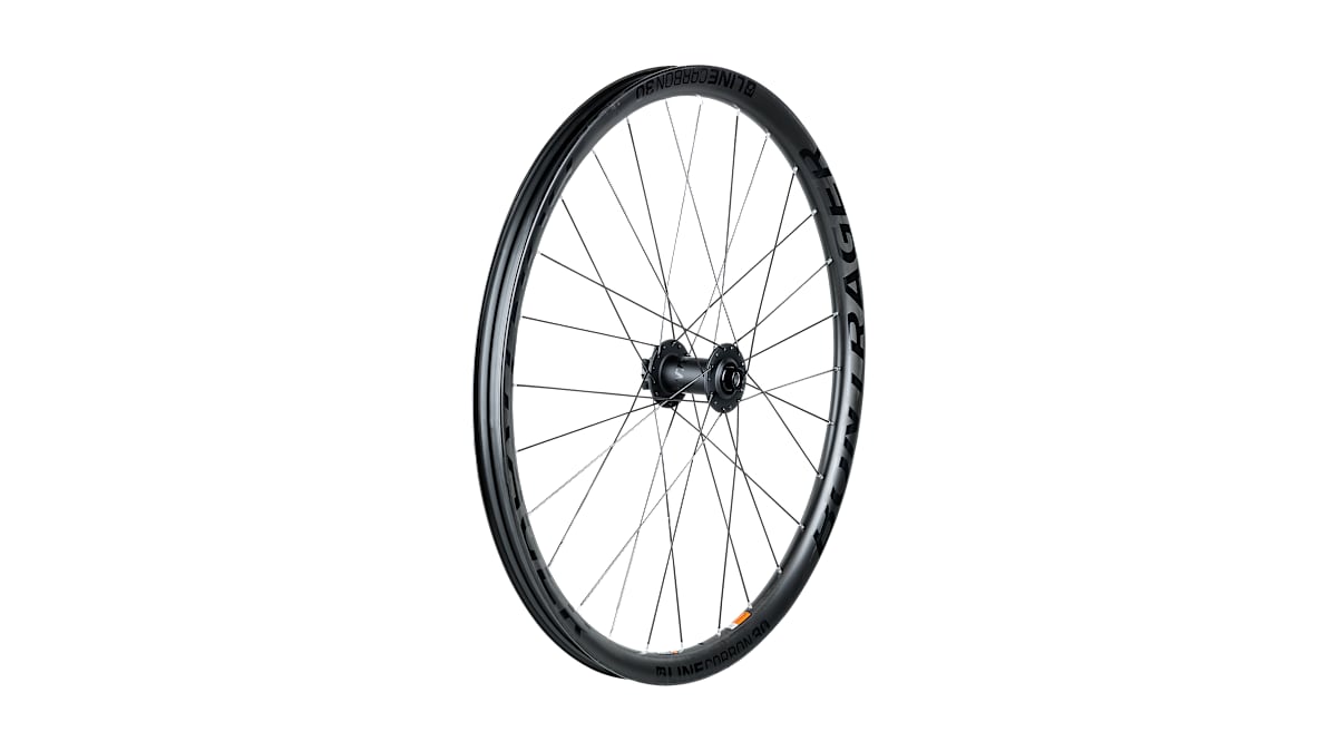 Bontrager Tubeless Ready ホイール Bontrager Line Carbon 30 TLR Boost 27.5˝ MTB Wheel - Trek Bikes