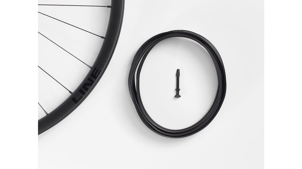 Bontrager Line Pro 30 TLR Boost 29 MTB Wheel - Trek Bikes