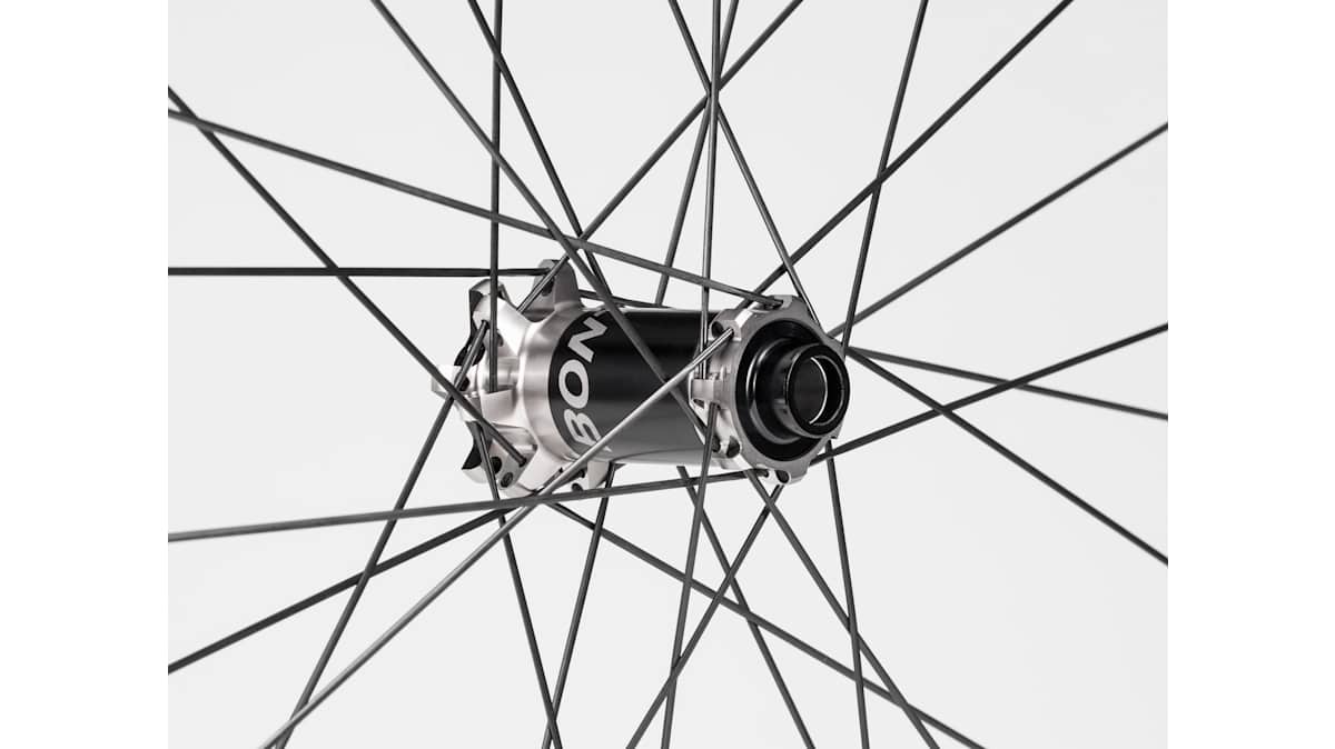 Bontrager Line Pro 40 TLR Boost 29˝ MTB Wheel - Trek Bikes