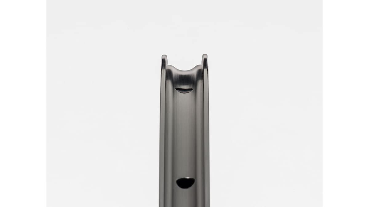 Bontrager Paradigm Elite TLR Road Wheel - Trek Bikes