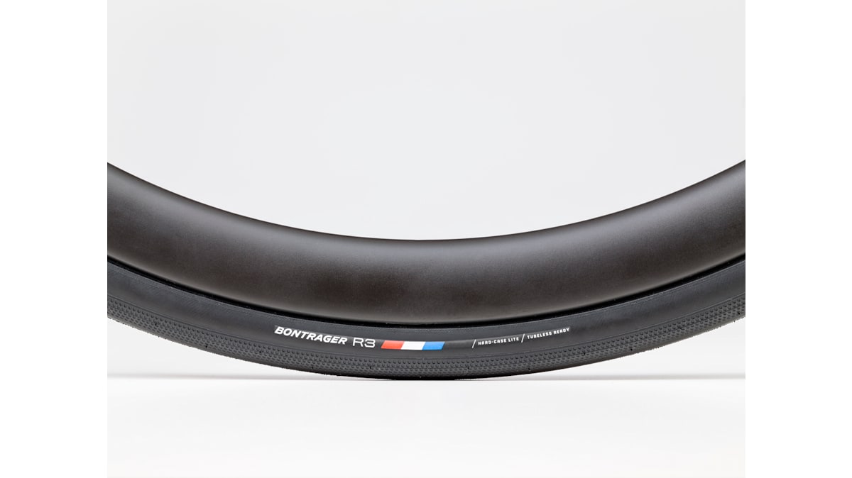 ボントレガー R3 Hard-Case Lite TLRロードタイヤ - Trek Bikes (JP)