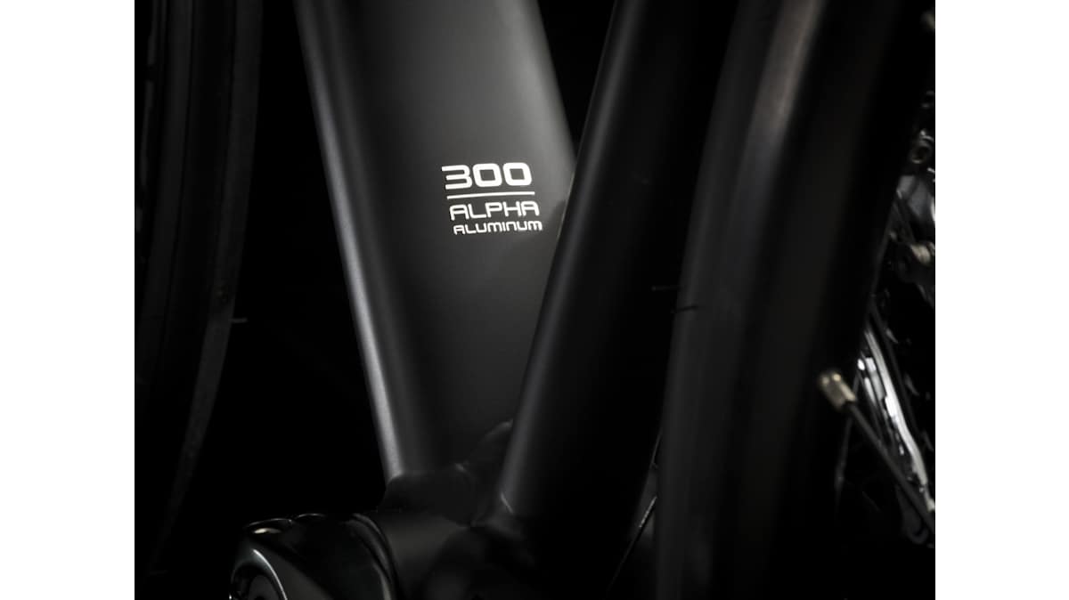 基本分解発送送料無料！完成車直接配送等ご相談ください！emonda alr4 基本分解発送送料無料！完成車直接配送等ご相談ください！emonda alr4