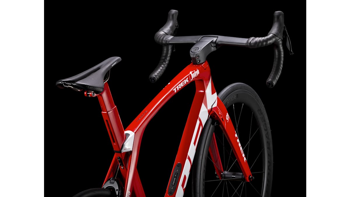 TREK MADONE SLR8 ロードバイク Madone SLR 8 AXS Gen 8 - Trek Bikes (JP)