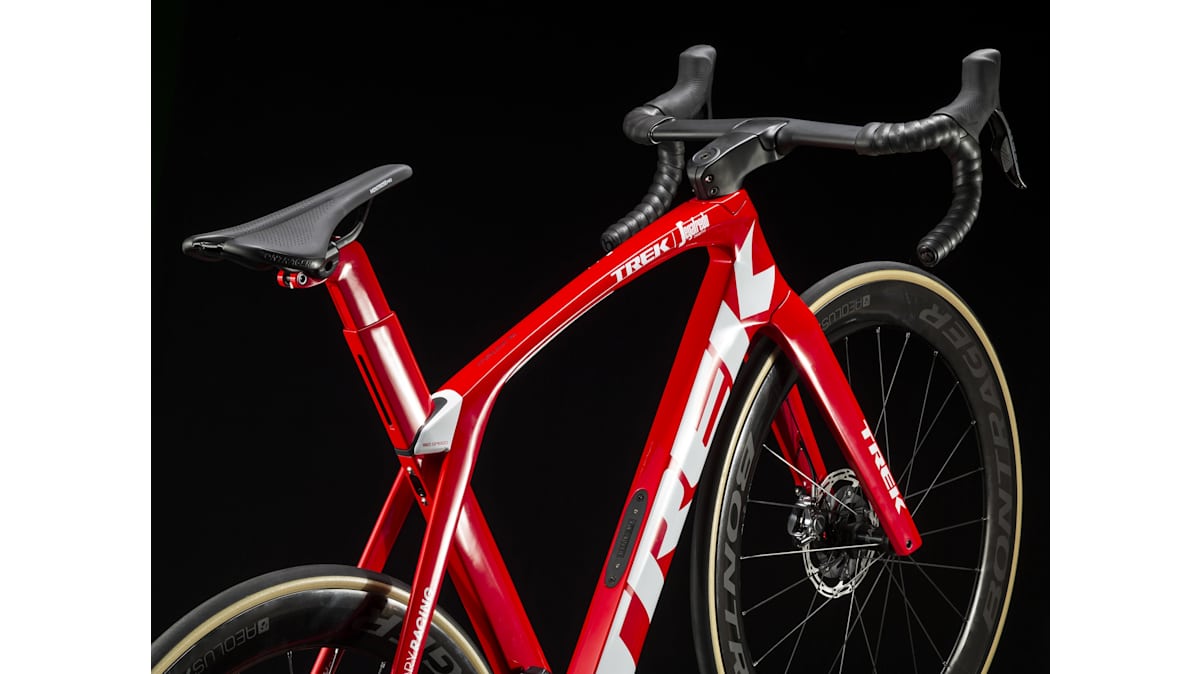 自転車本体 TREK Madone SLR 9 Disc 52 Viper Red TREK Madone SLR 9
