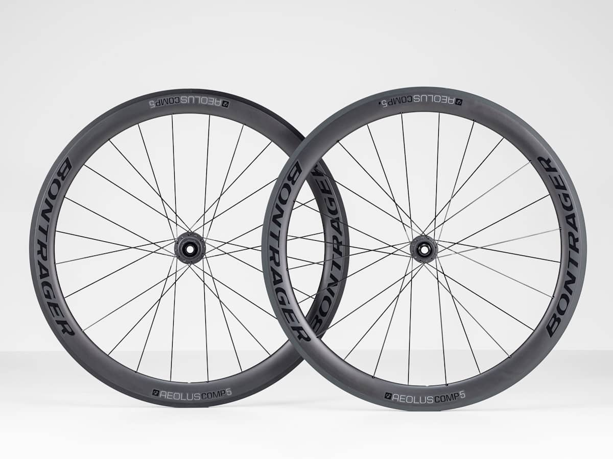 パ*ル様 ボントレガーアイオロスコンプ5TLR Bontrager Aeolus Comp 5 TLR Disc Road Wheel – サイクランド