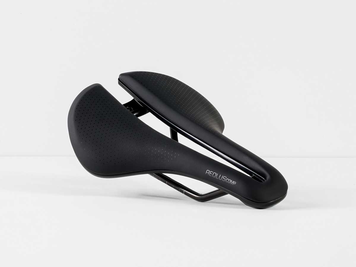 BONTRAGER AEOLUS COMP 155mm　オマケ付 Bontrager Aeolus Comp Bike Saddle - Enhance Comfort and
