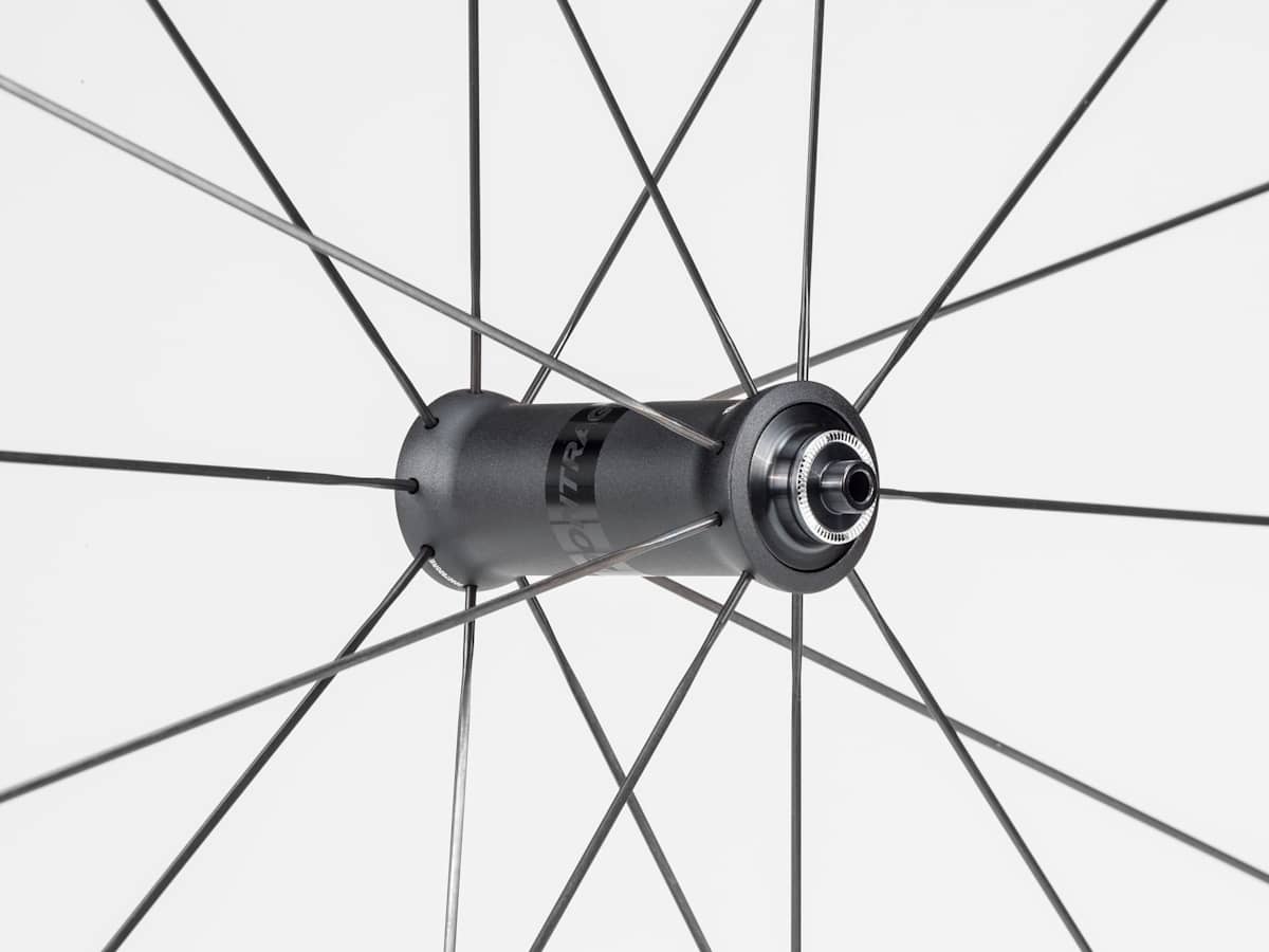 Bontrager AEOLUS PRO3 完組ホイール Bontrager Aeolus Pro 37 TLR Disc Road Wheel - Trek Bikes