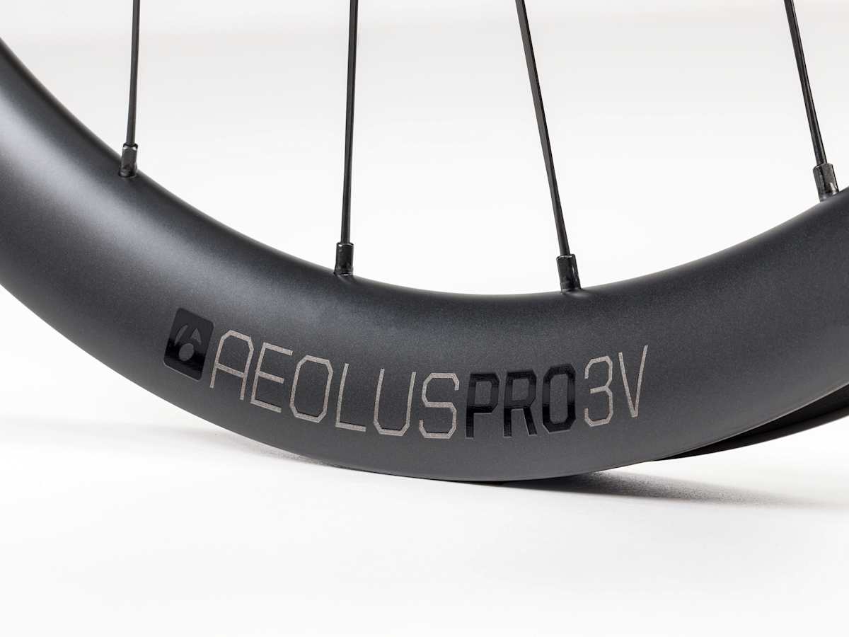 Bontrager Aeolus Pro 3V TLR Boost Disc Road Wheel - Trek Bikes