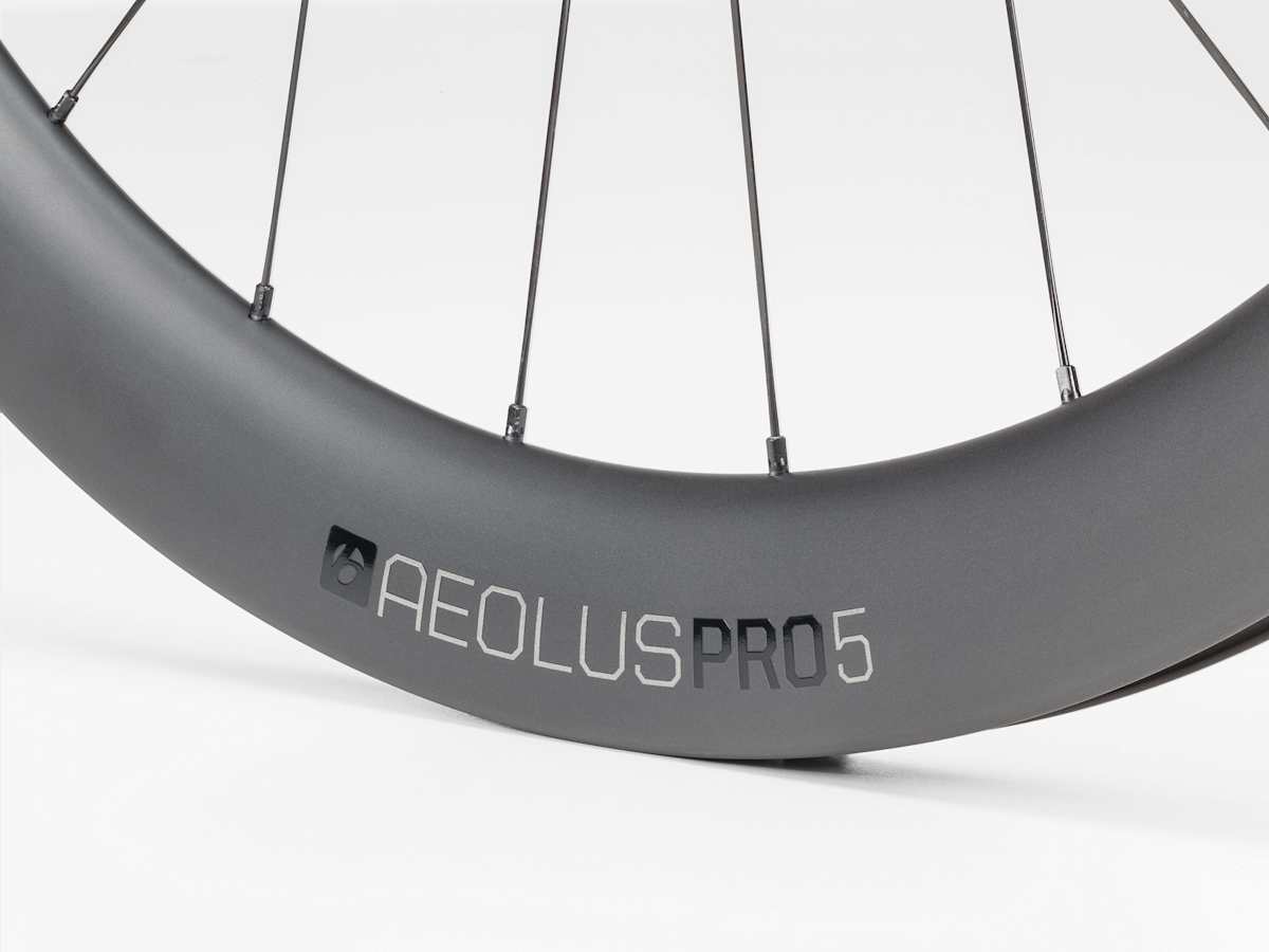 Bontrager Aeolus Pro 5 TLR Disc Road Wheel - Trek Bikes