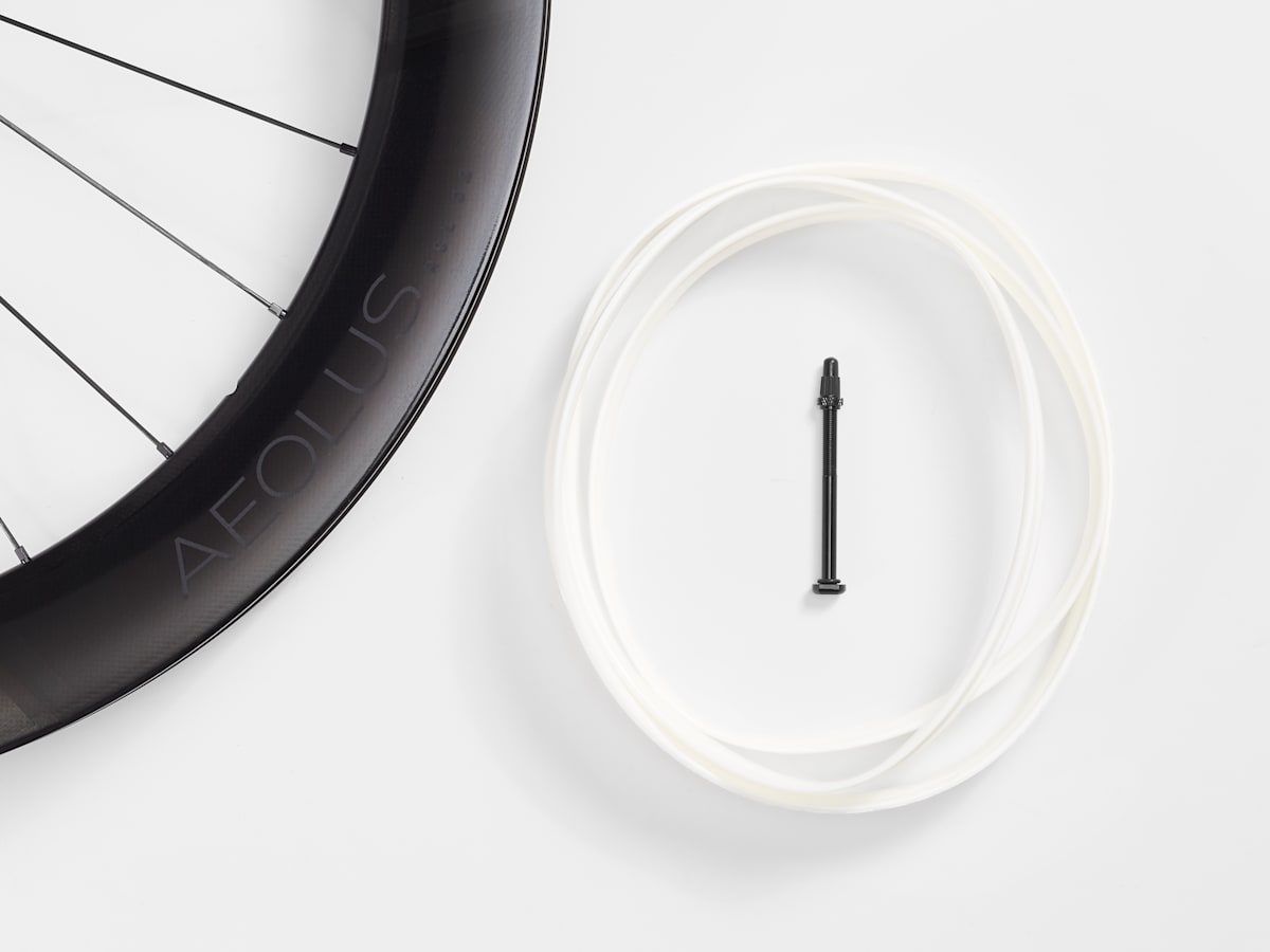 【新品未使用】BONTRAGER AEOLUS RSL 62 フロント Bontrager Aeolus RSL 62 TLR Disc Road Wheel - Trek Bikes