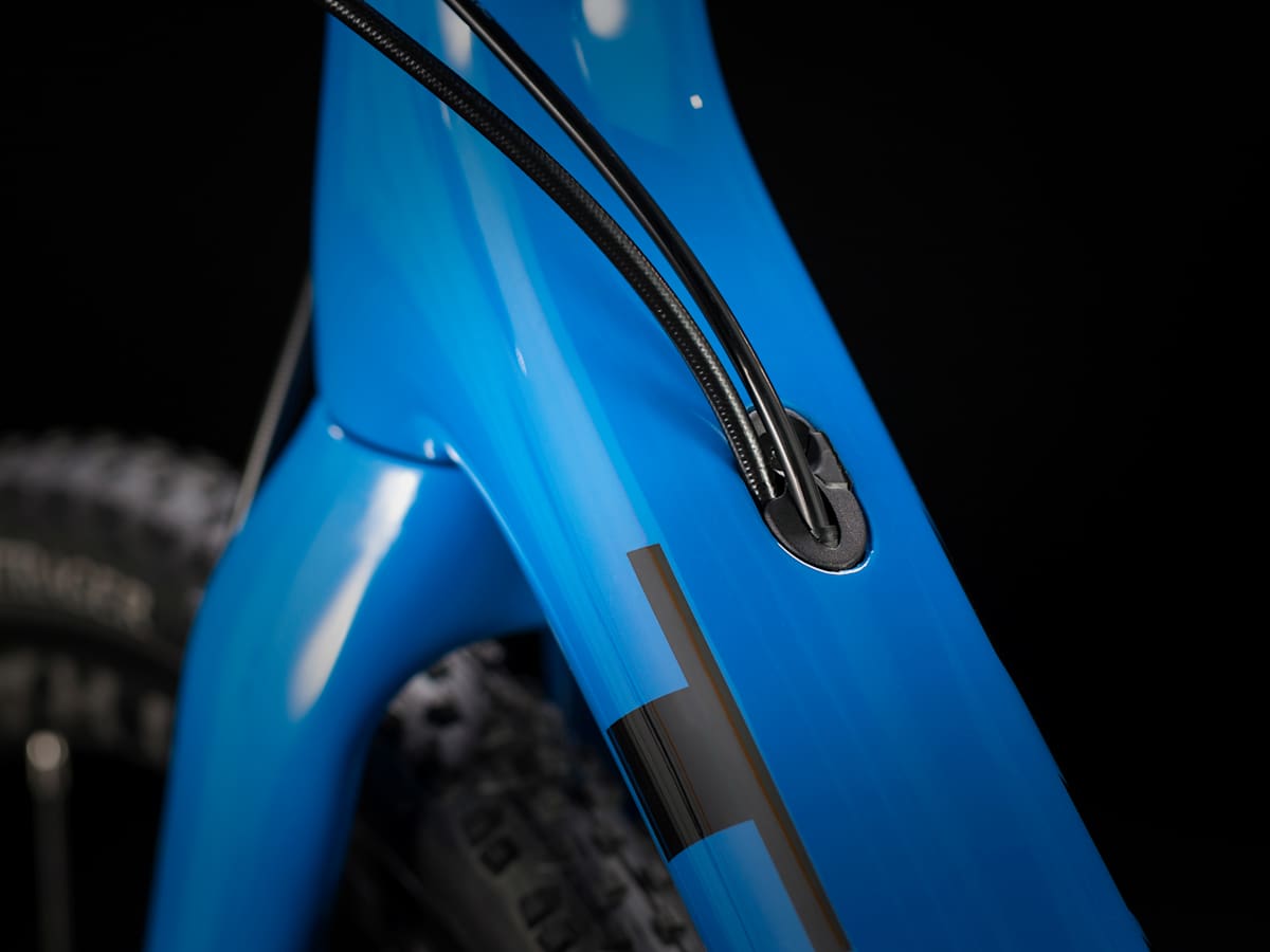 TREK boone フルカーボンフラットバーロード専用 TREK boone フル