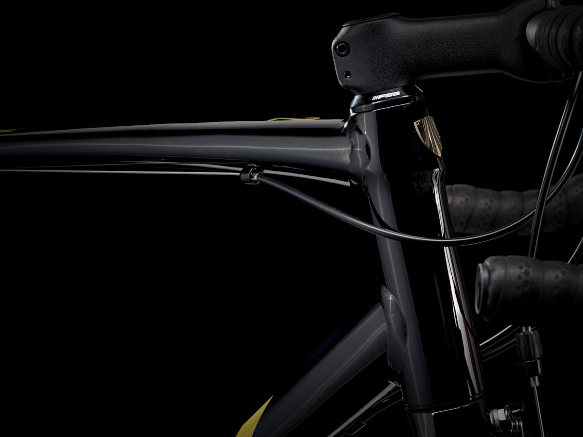 自転車本体 TREK domane AL2 TREK Domane AL2 DISC 540mm TREKBLACK (2023) | BICYCLE PRO