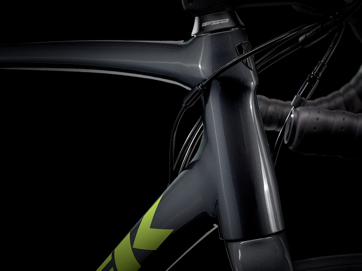 赤ちゃんです。プロフ読んでね！様　TREK EMONDA ALR Émonda ALR 4 - Trek Bikes (JP)