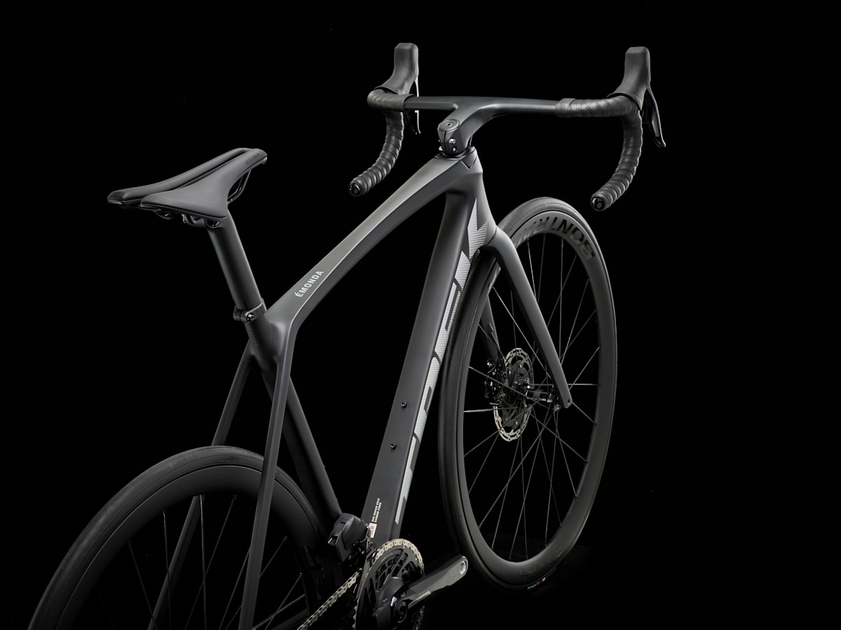 TREK EMONDA SLR7 AXS 12速　RSL37 E-tap Émonda SLR 7 AXS - Trek Bikes