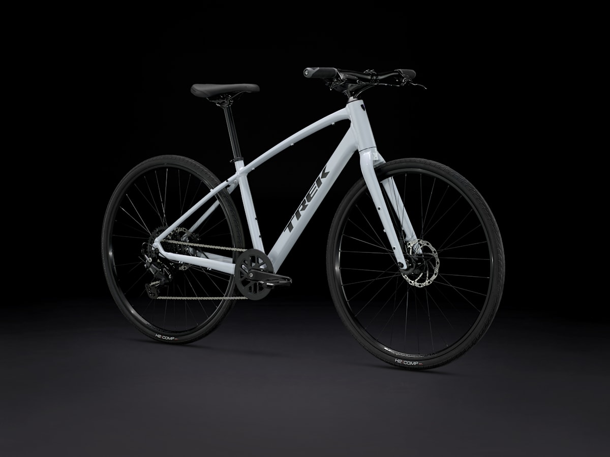 katatetsu2000様　クロスバイク TREK  FX4  シルバー TREK FX Sport SL 4 2026徹底レビュー！クロスバイクとロードの