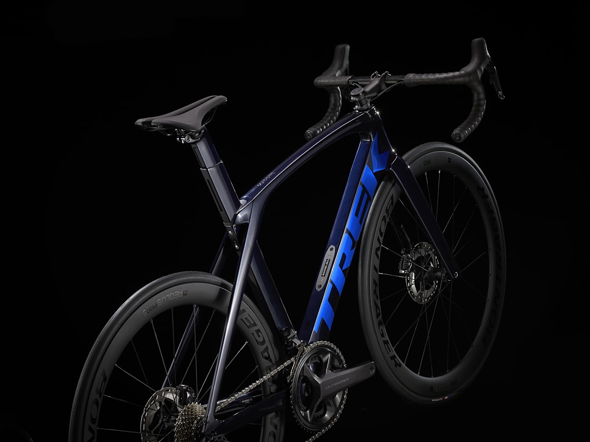 Madone SL 7 Gen 6 - Trek Bikes
