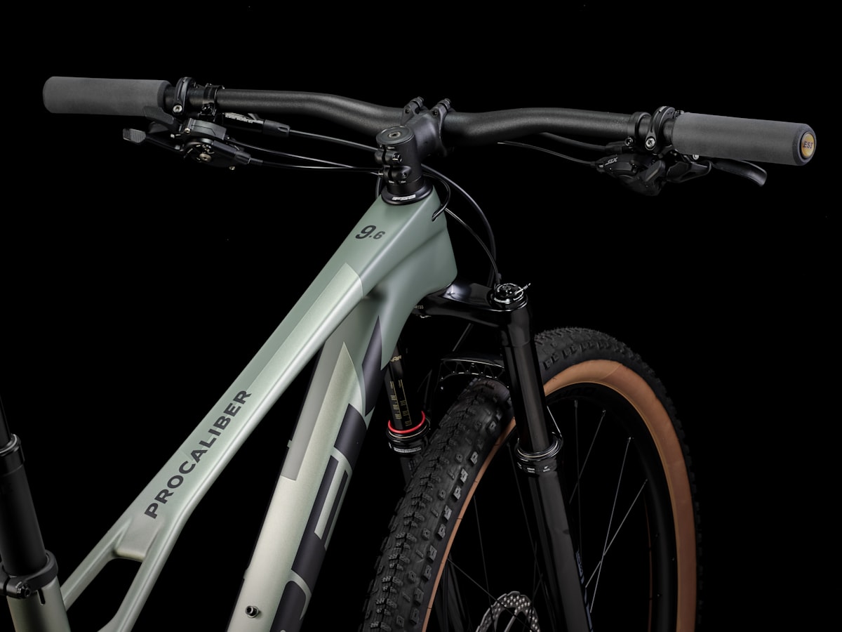 プロキャリバー 9.8、直接引取りになります Procaliber 8 - Trek Bikes (JP)