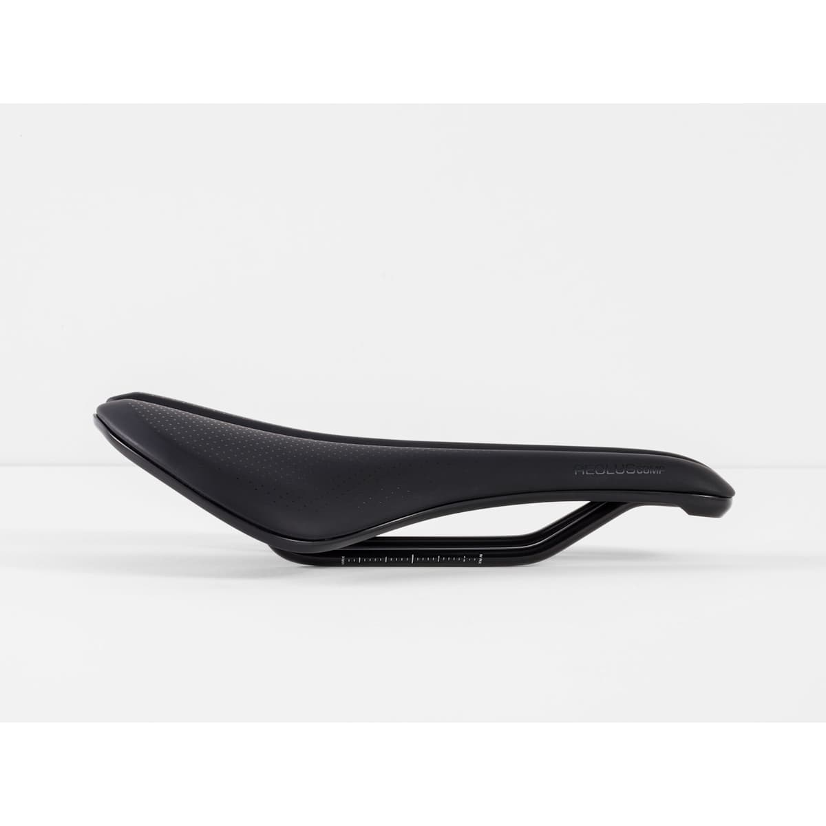 BONTRAGER AEOLUS COMP サドル 146mm Bontrager Aeolus Comp Bike Saddle - Trek Bikes
