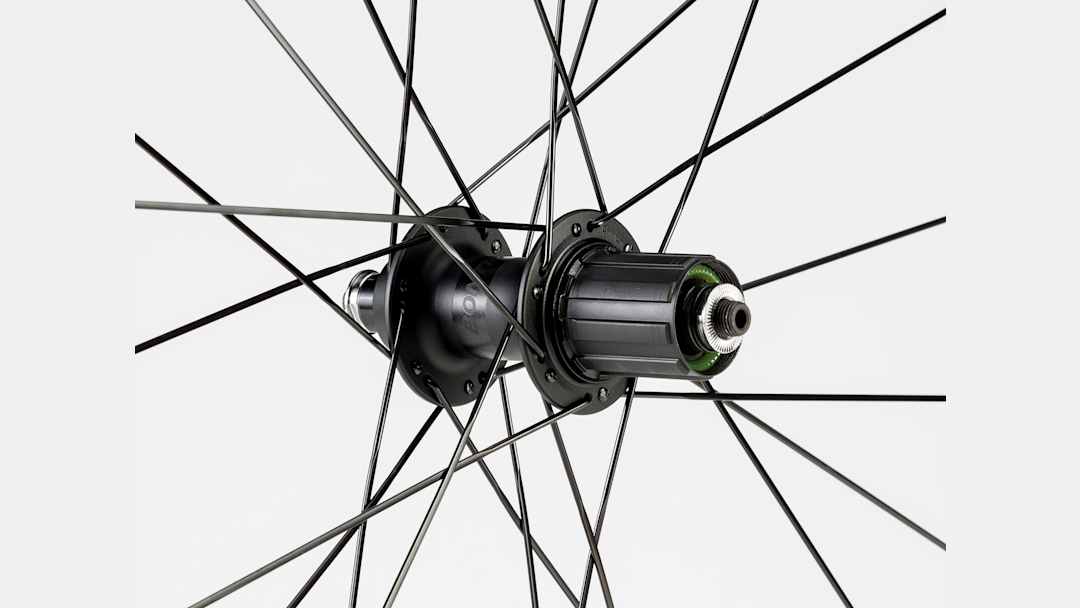 Bontrager Aeolus Comp 5 TLR Road Wheel - Trek Bikes