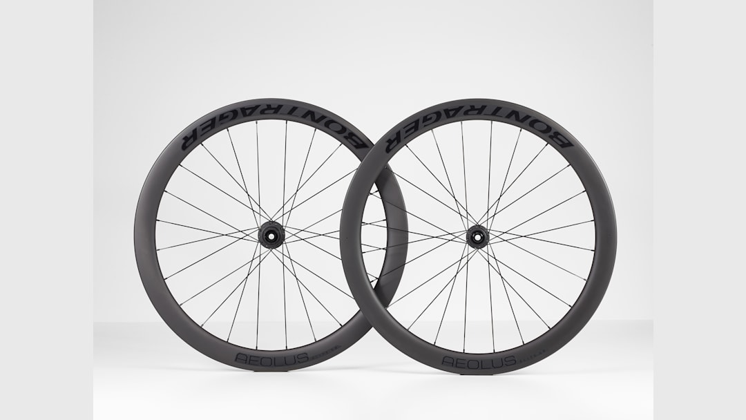 ボントレガーBontrager　Aeolus pro37ホイール前後 ボントレガー Aeolus Elite 50 TLR ディスク ロード ホイール - Trek