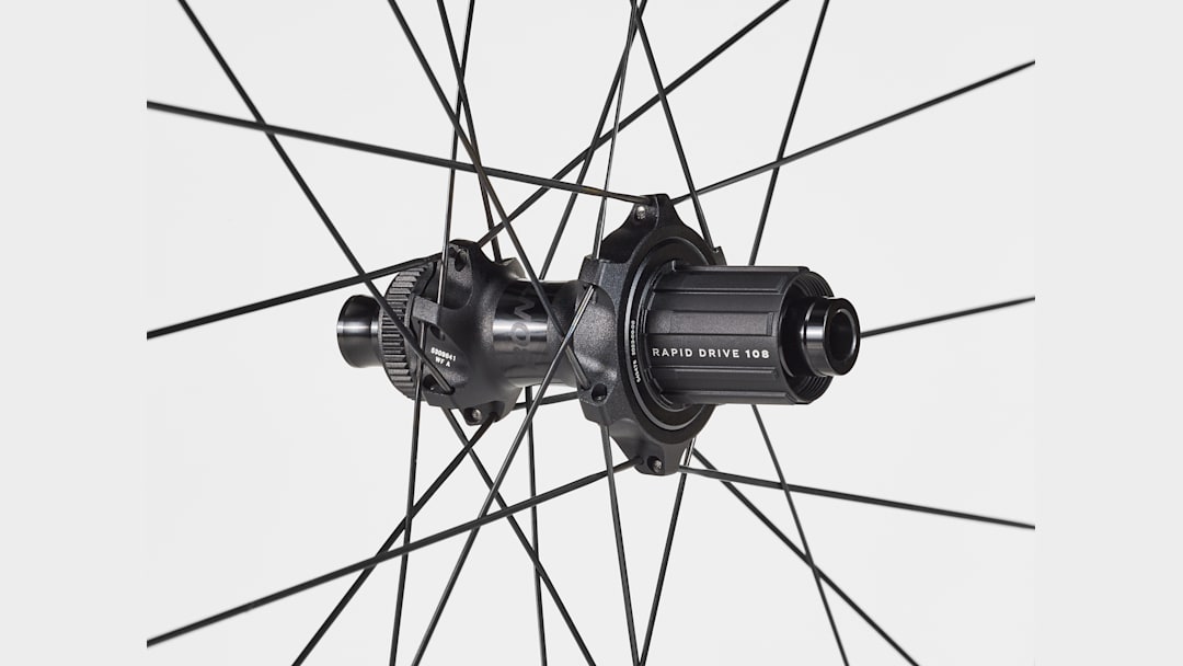 Bontrager Aeolus Pro 49V Disc TLR Road Wheel - Trek Bikes