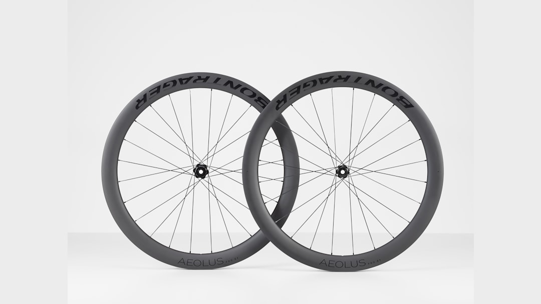 Bontrager Aeolus Pro 51 TLR Disc Road Wheel - Trek Bikes