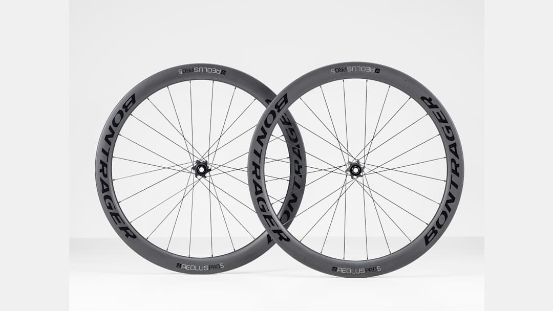 Bontrager Aeolus Pro 5 TLR Disc Road Wheel - Trek Bikes (JP)