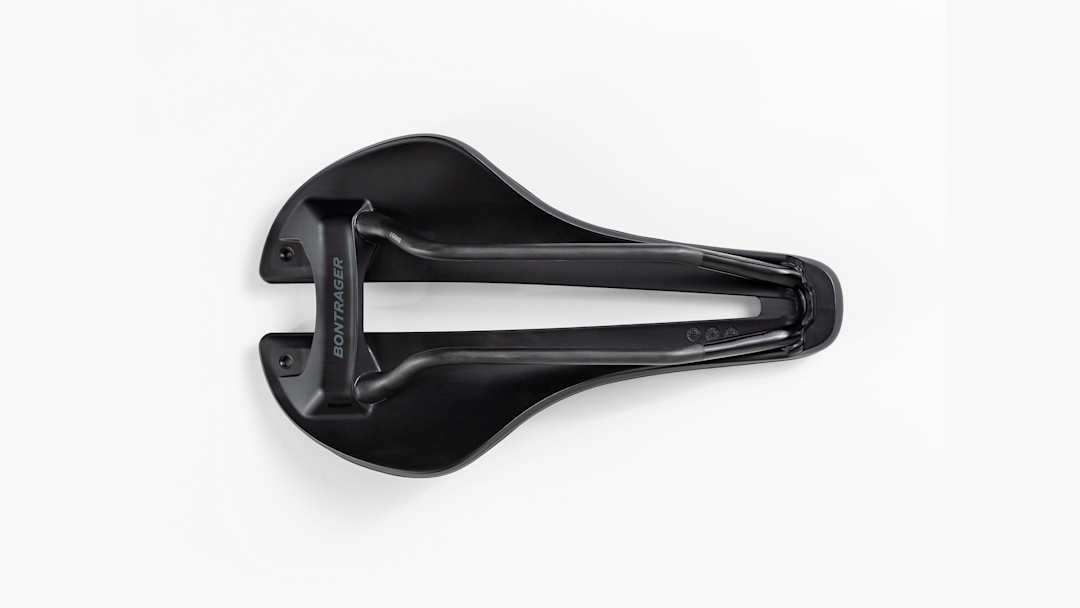 Bontrager Aeolus Pro サドル 25 0mm x 145mm ボントレガー Aeolus Pro サドル - Trek Bikes (JP)