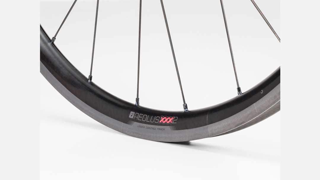 Bontrager Aeolus XXX 2 Tubular ロードホイール - Trek Bikes (JP)