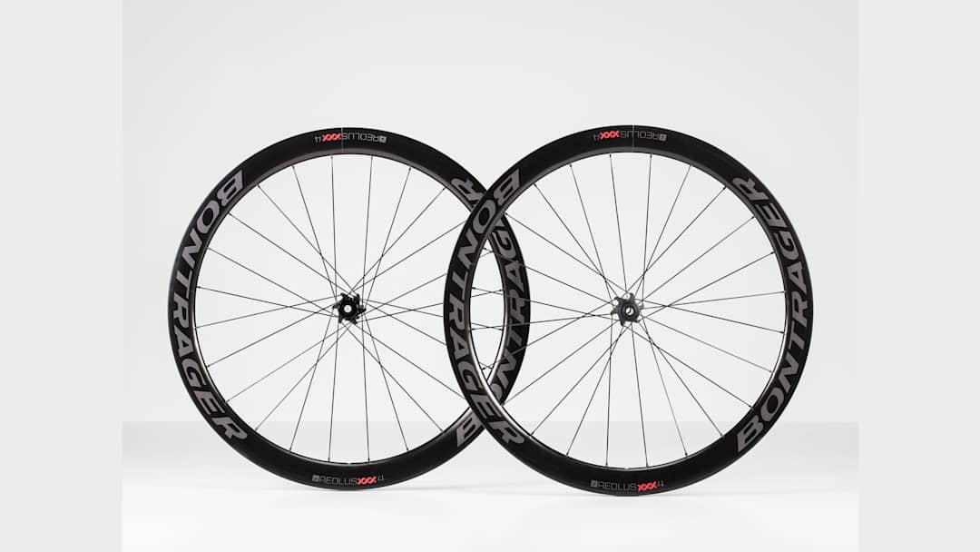 Bontrager Aeolus XXX 4 TLR Disc Clincher Road Wheel - Trek Bikes