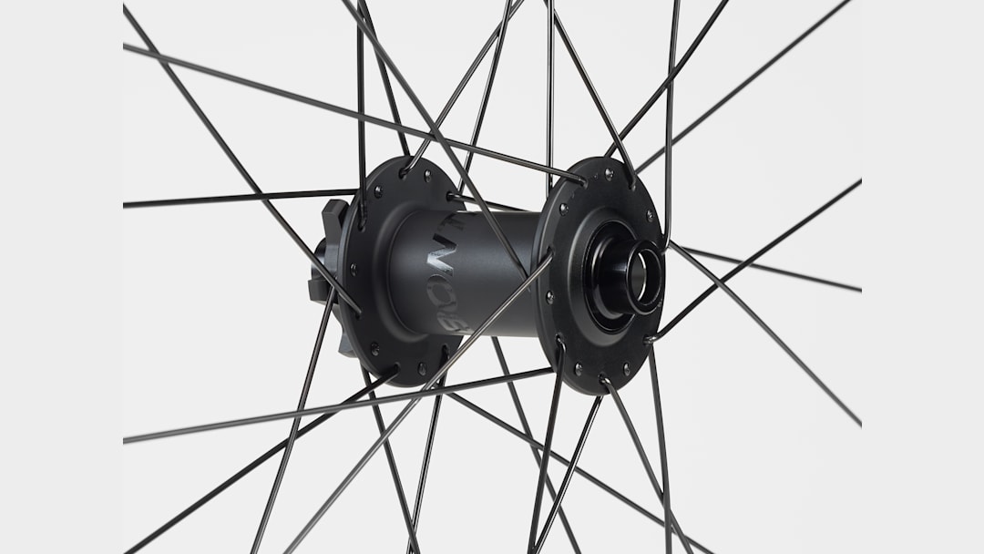Bontrager Line Comp 30 TLR Boost 29 MTB Wheel - Electra Bikes