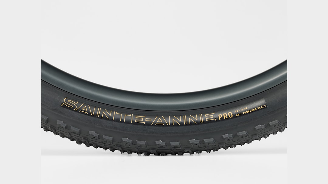 Bontrager Sainte-Anne Pro XR TLR MTB Tire - Trek Bikes (CA)
