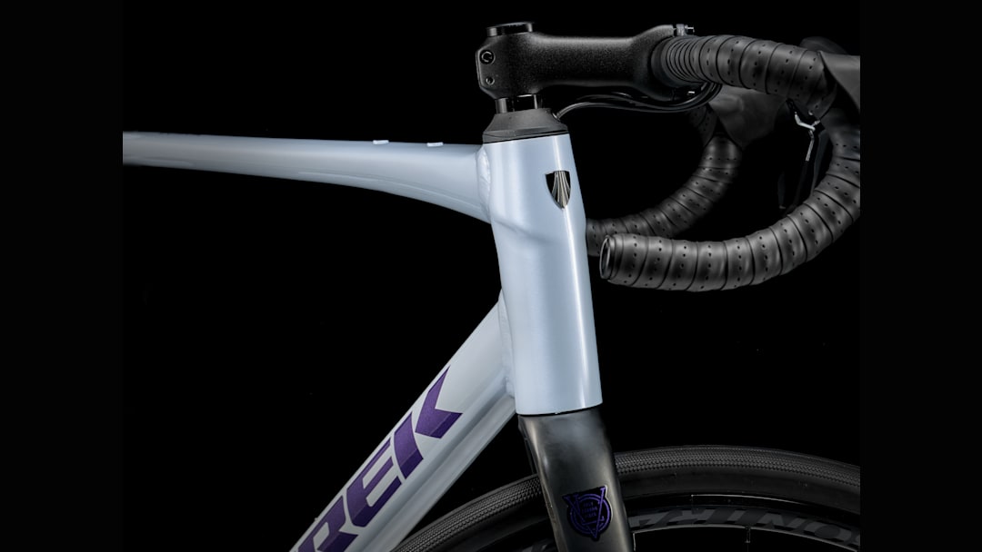 Domane AL 2 Gen 4 - Trek Bikes